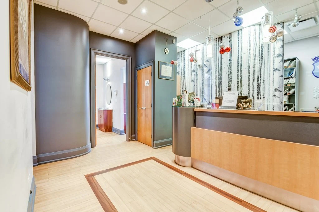 Cracovia Dental dental clinic in Mississauga - Photo 4